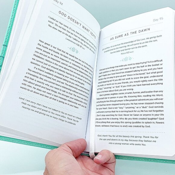 3-MIN DEVOTIONS FOR TEEN GIRLS: DAILY DEVOTIONAL - Picture 3 of 3